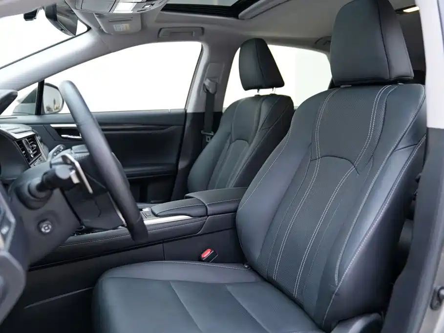 Lexus RX — миниатюра 7