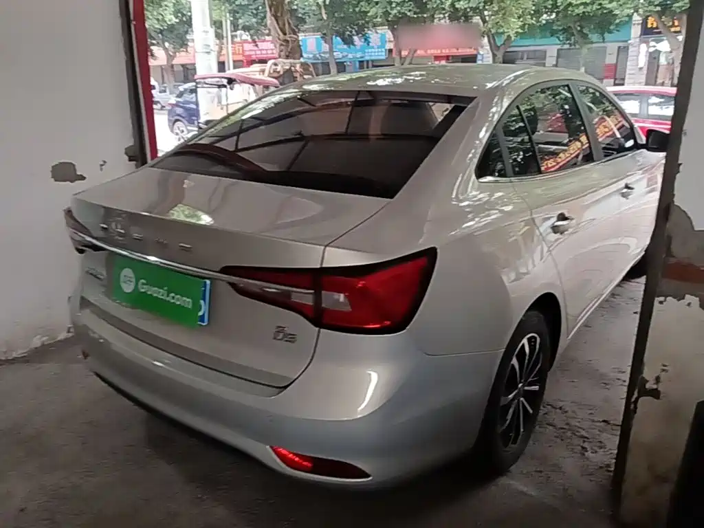 Roewe i5 — миниатюра 7