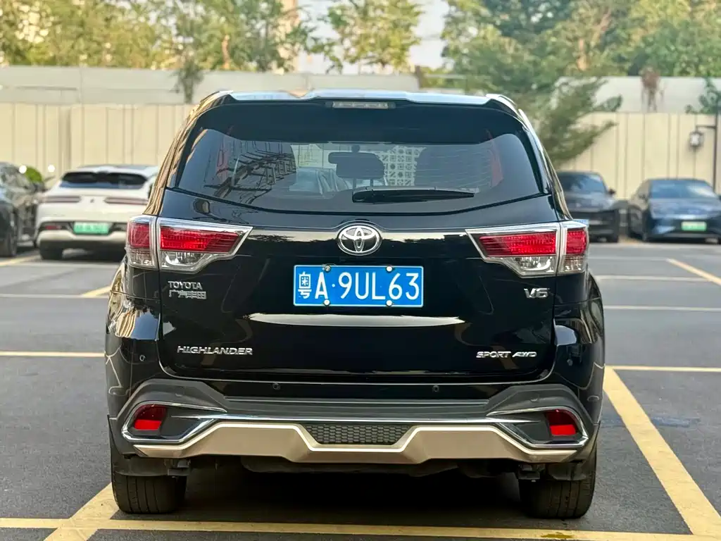 Toyota Highlander — миниатюра 6