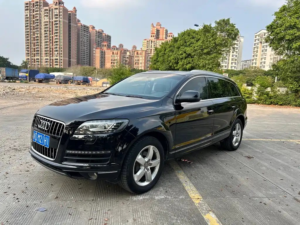 Купить Audi Q7
