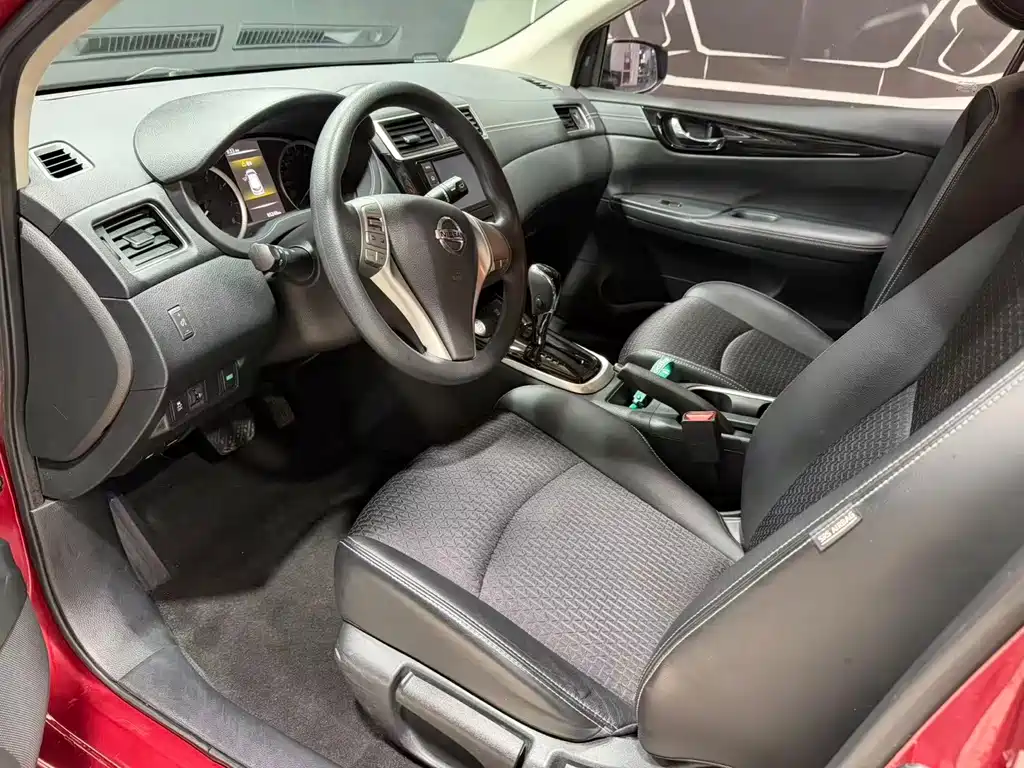 Nissan Tiida — миниатюра 6