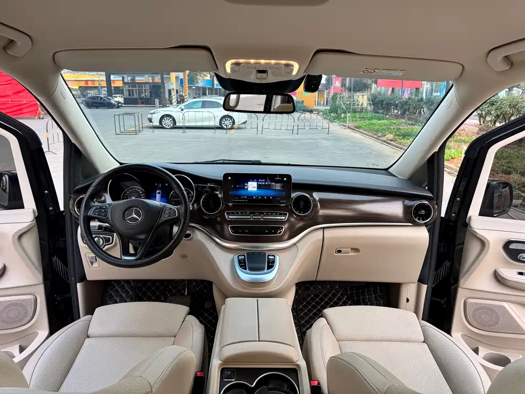 MERCEDES-BENZ V CLASS