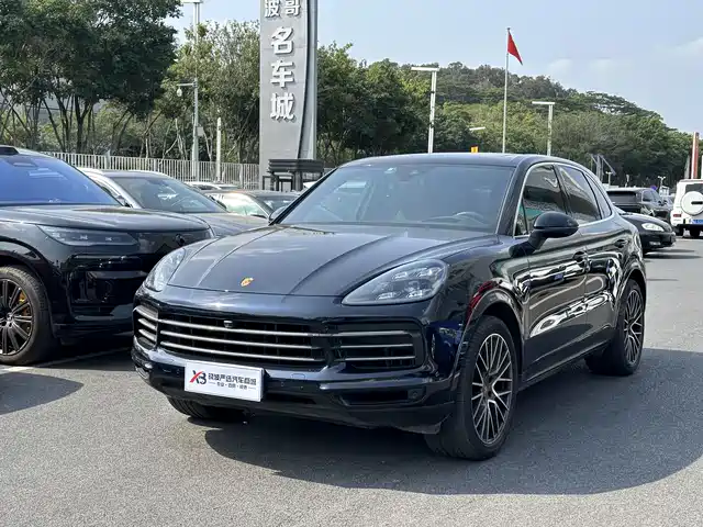 PORSCHE CAYENNE