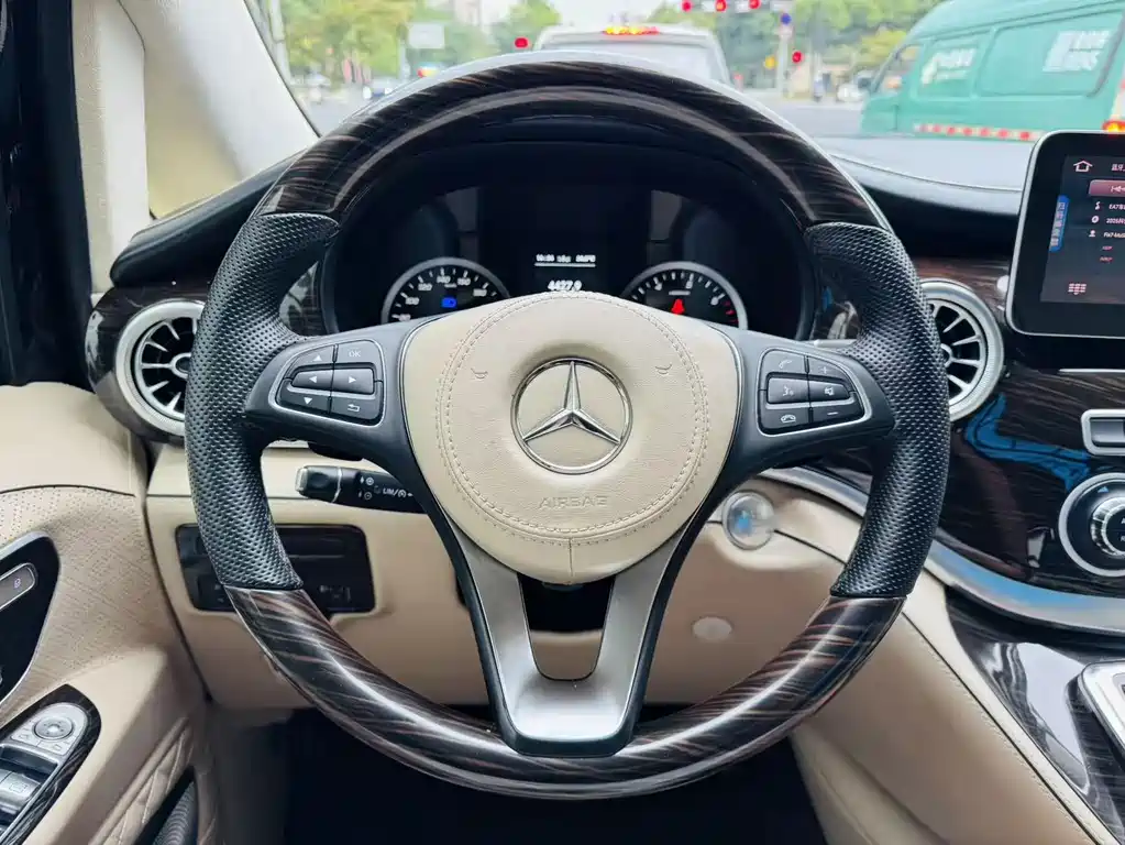 Mercedes-Benz Vito — миниатюра 8