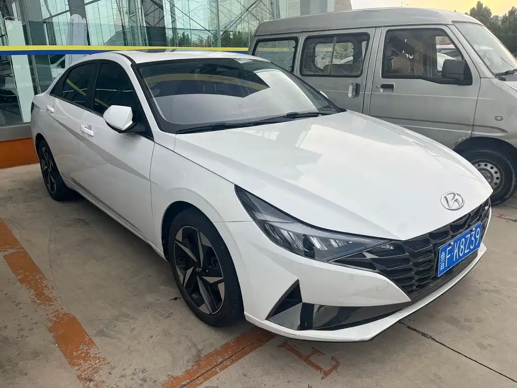 Hyundai Elantra — миниатюра 3