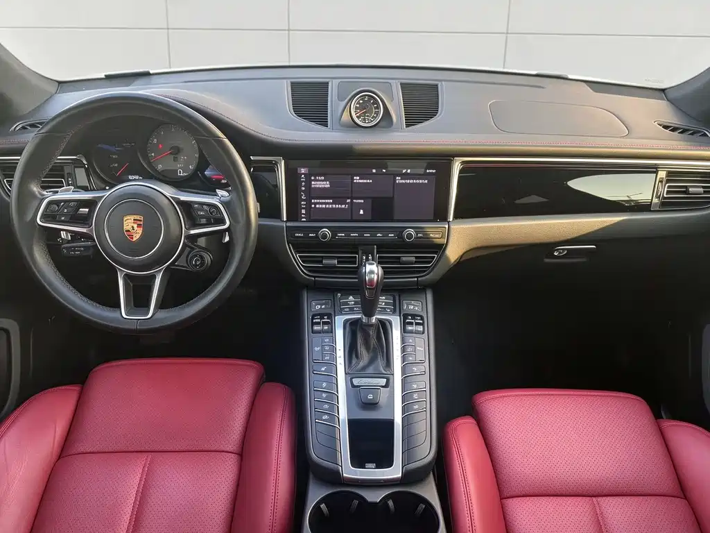 Porsche Macan — миниатюра 4