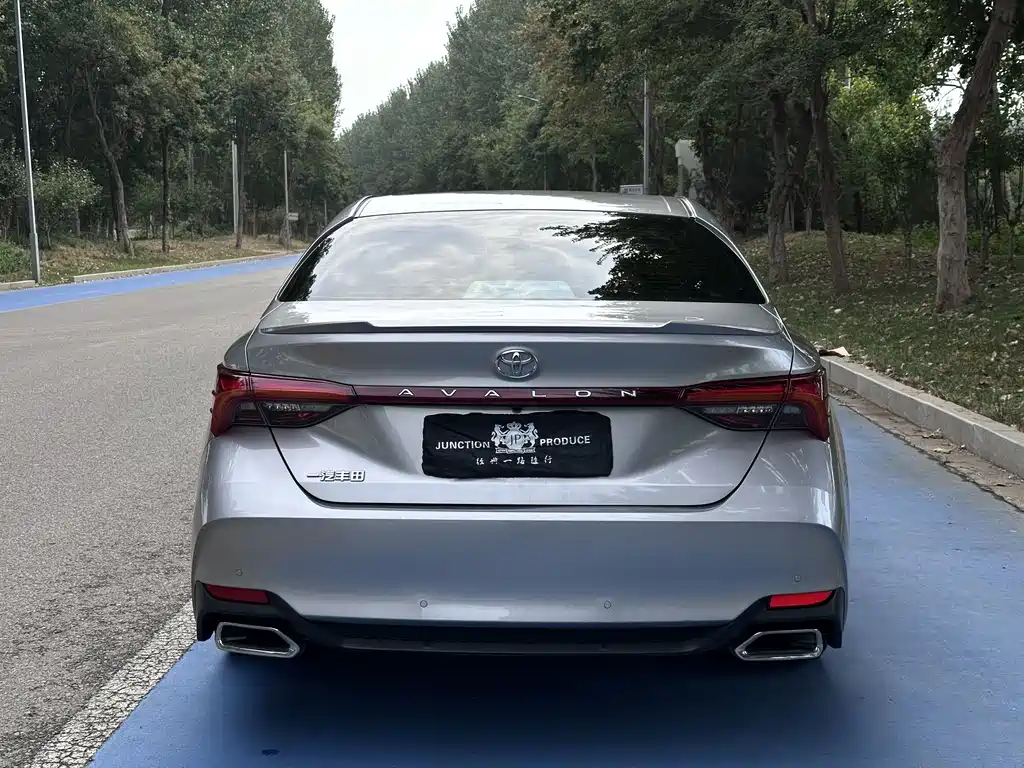 Toyota Avalon — миниатюра 10