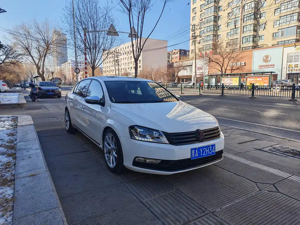 Volkswagen Magotan 2012
