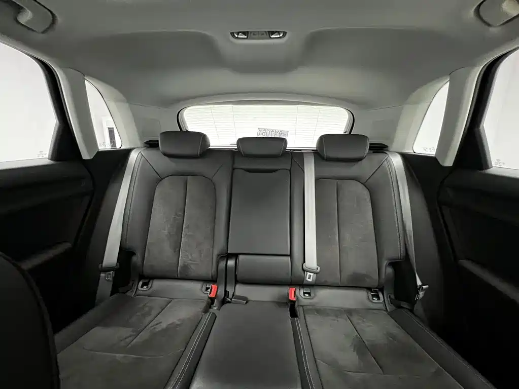 Audi Q3 — миниатюра 12