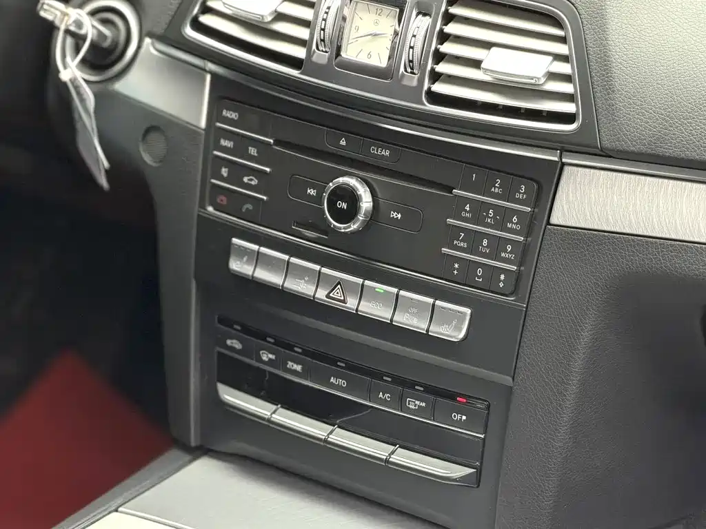 Mercedes-Benz E-Class (Import) — миниатюра 4