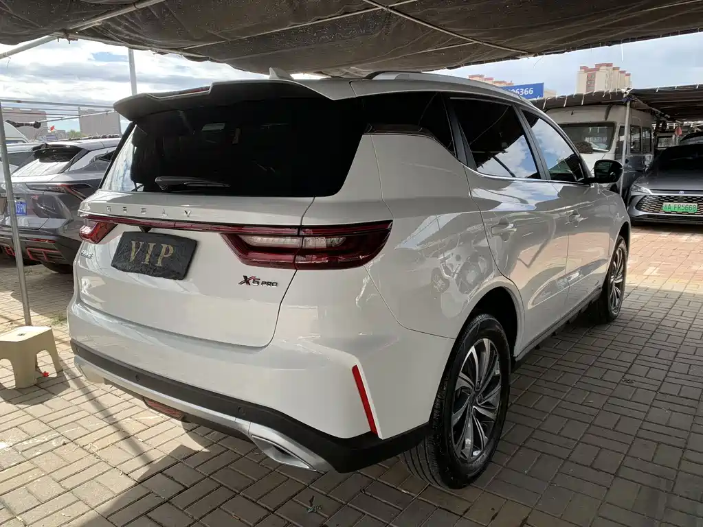 Geely Vision X6 — миниатюра 11