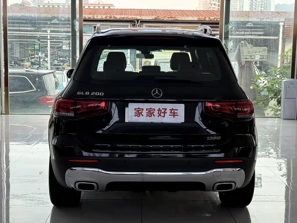 Mercedes-Benz GLB — миниатюра 16