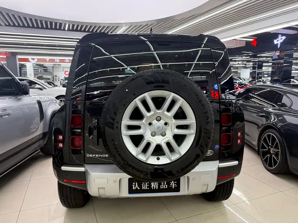 Land Rover Land Rover Defender 2024 90 2.0T P300 S