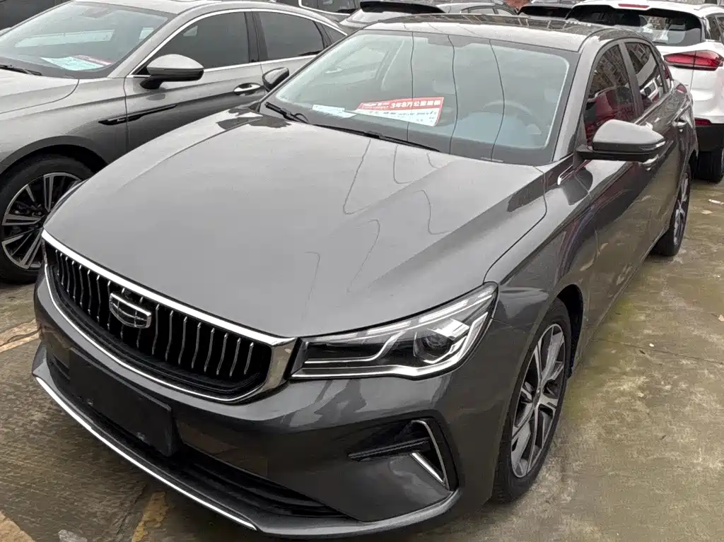 Geely Emgrand 2022