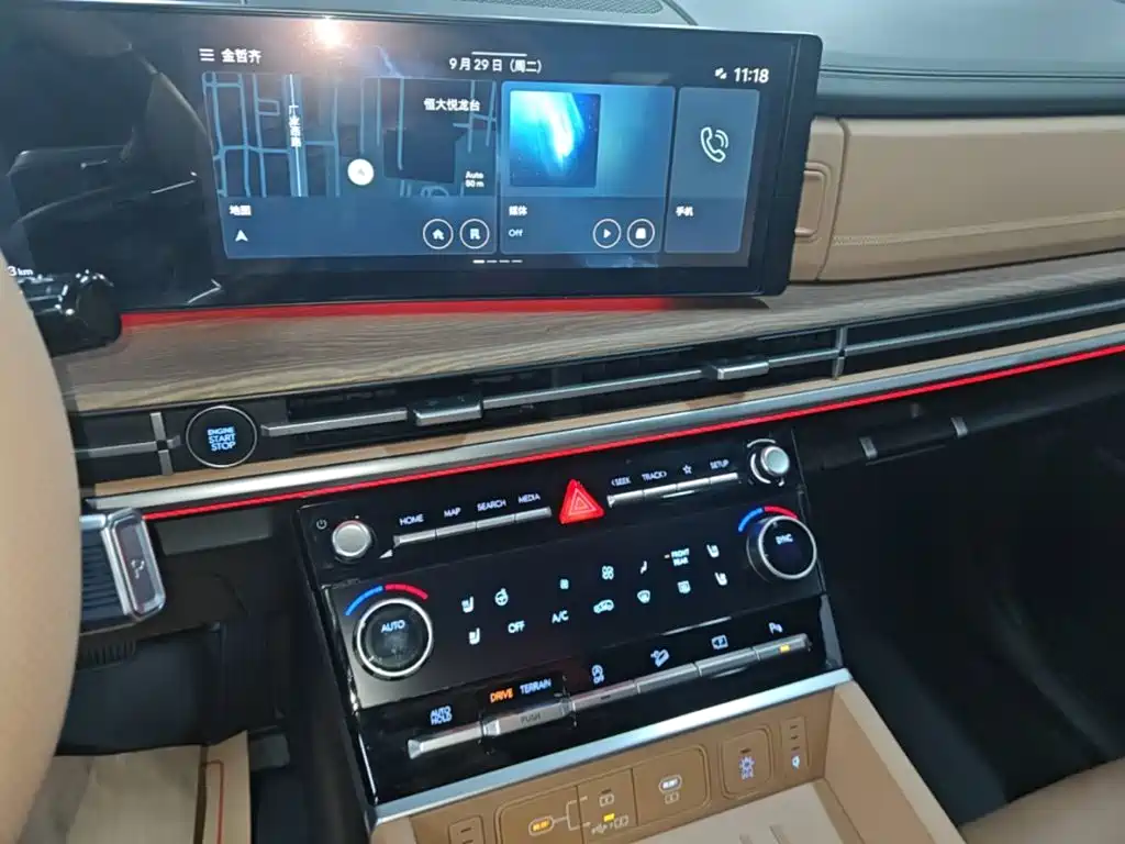 Hyundai Santa Fe — миниатюра 13