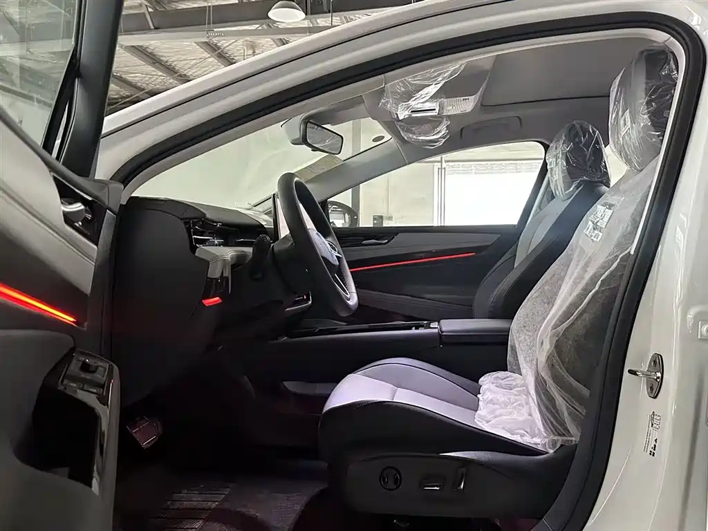 VOLKSWAGEN ID.7 VIZZION