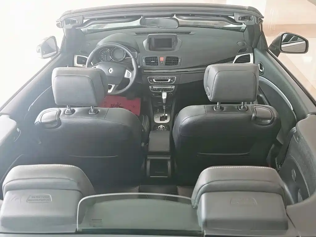 Renault Megane — миниатюра 8