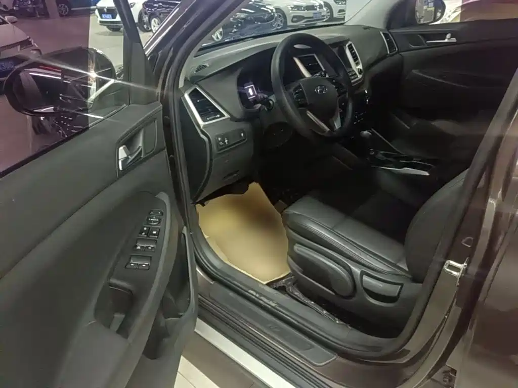Hyundai Tucson — миниатюра 16