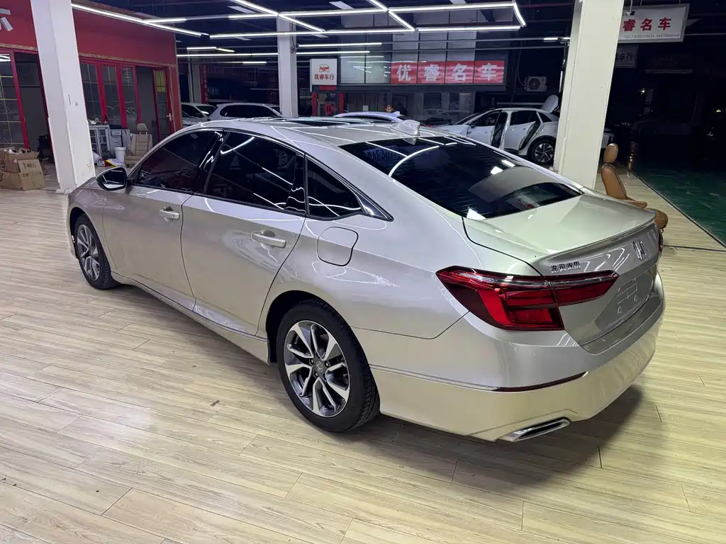 Honda Inspire — миниатюра 12
