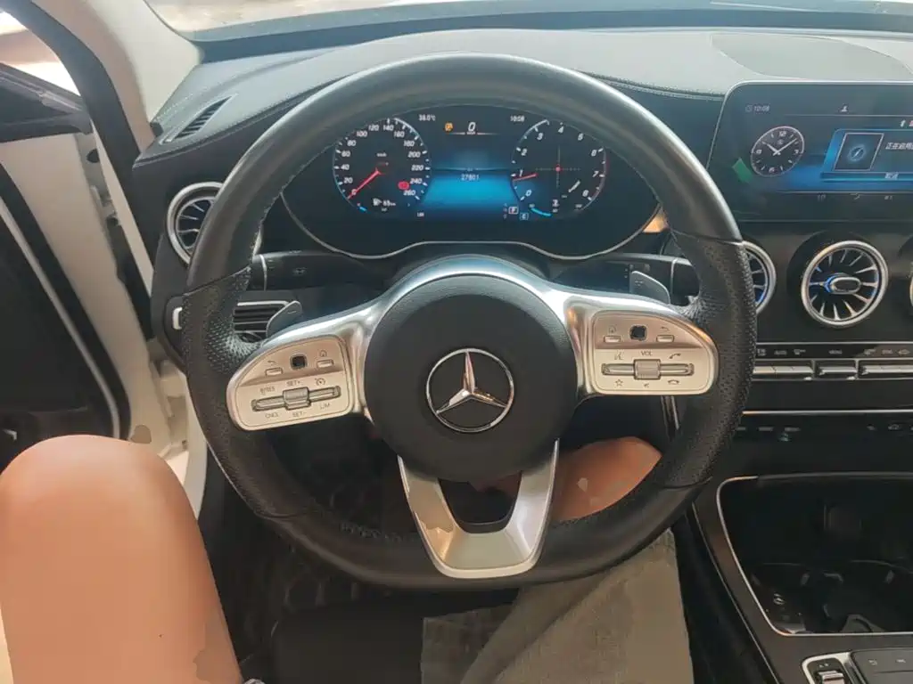Mercedes-Benz C-Class — миниатюра 11