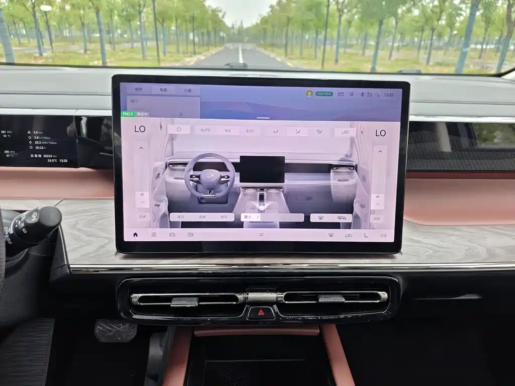 GAC Motor Trumpchi E8 PHEV — миниатюра 18