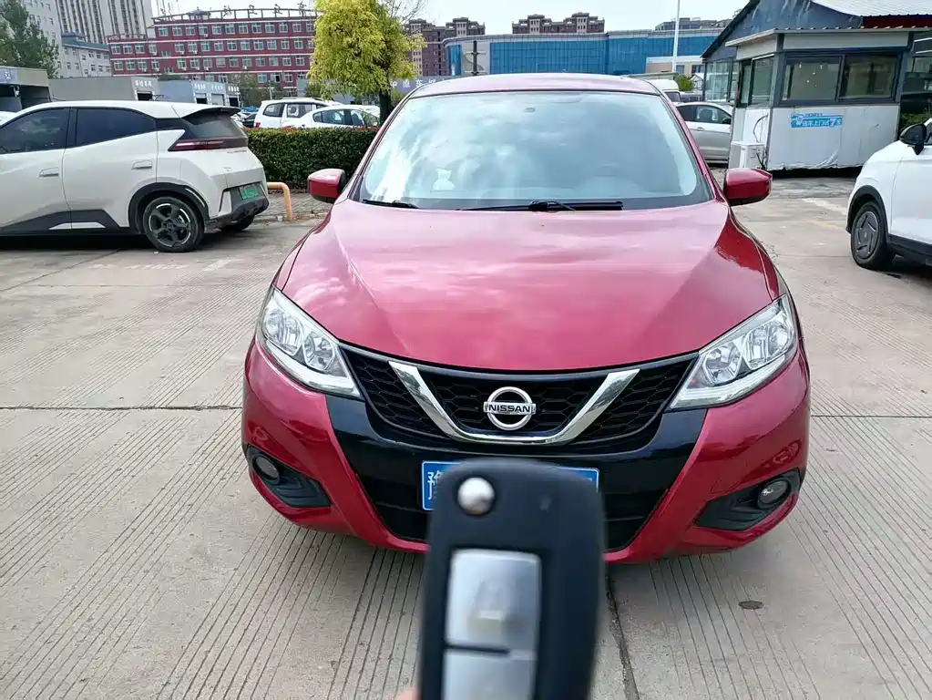 Nissan Tiida — миниатюра 2