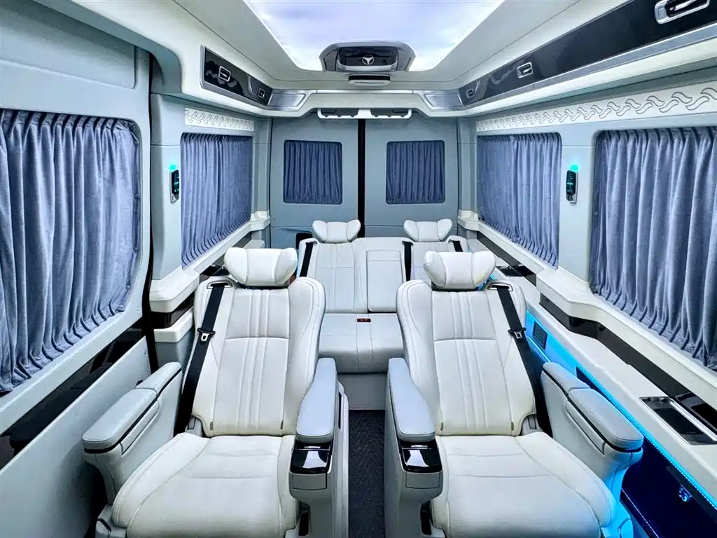 Mercedes-Benz Sprinter 2022 2.0L AT