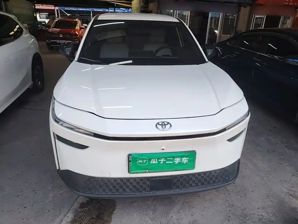 Toyota bZ3X - фото 3