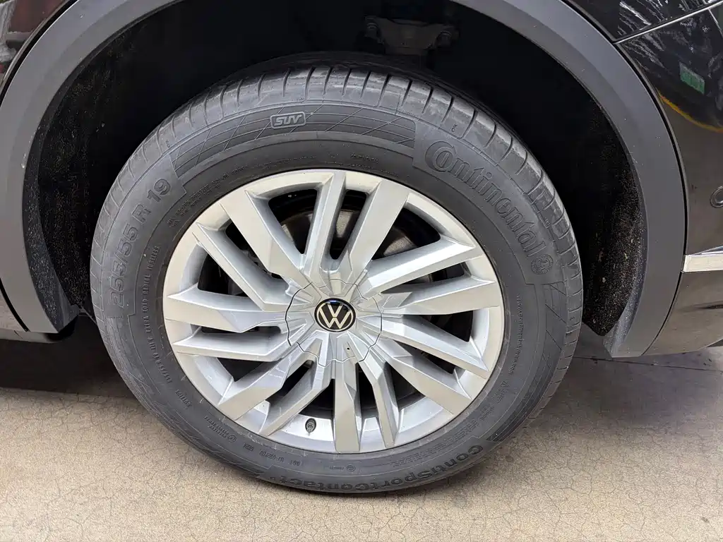 Volkswagen Touareg — миниатюра 18