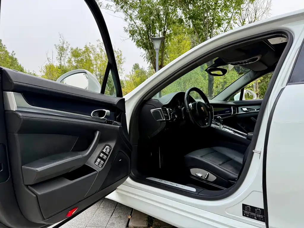 Porsche Panamera — миниатюра 13