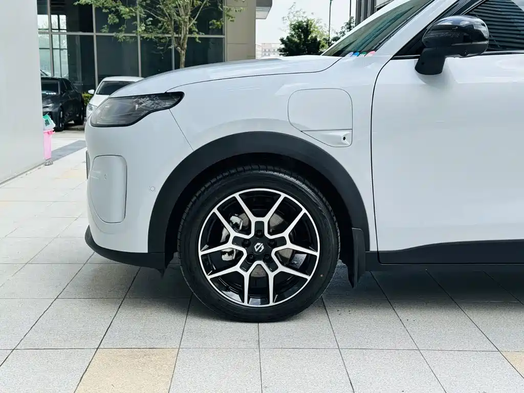 Leapmotor Leapmotor A10 — миниатюра 22