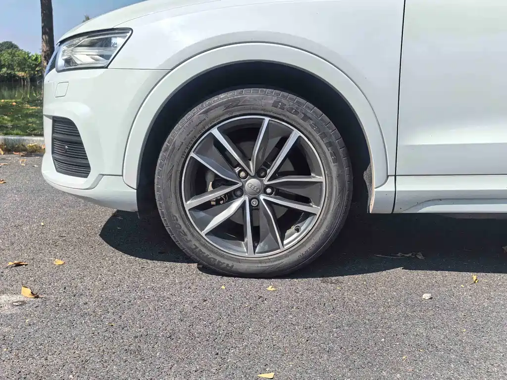 Audi Q3 — миниатюра 11
