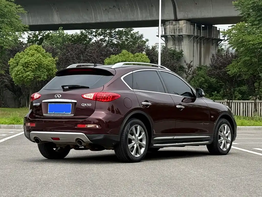 Infiniti QX50 2015 2.5L Enjoy