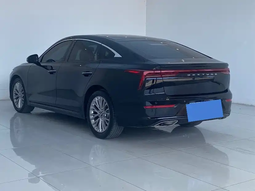 Bestune B70 2023 1.5T AT 70