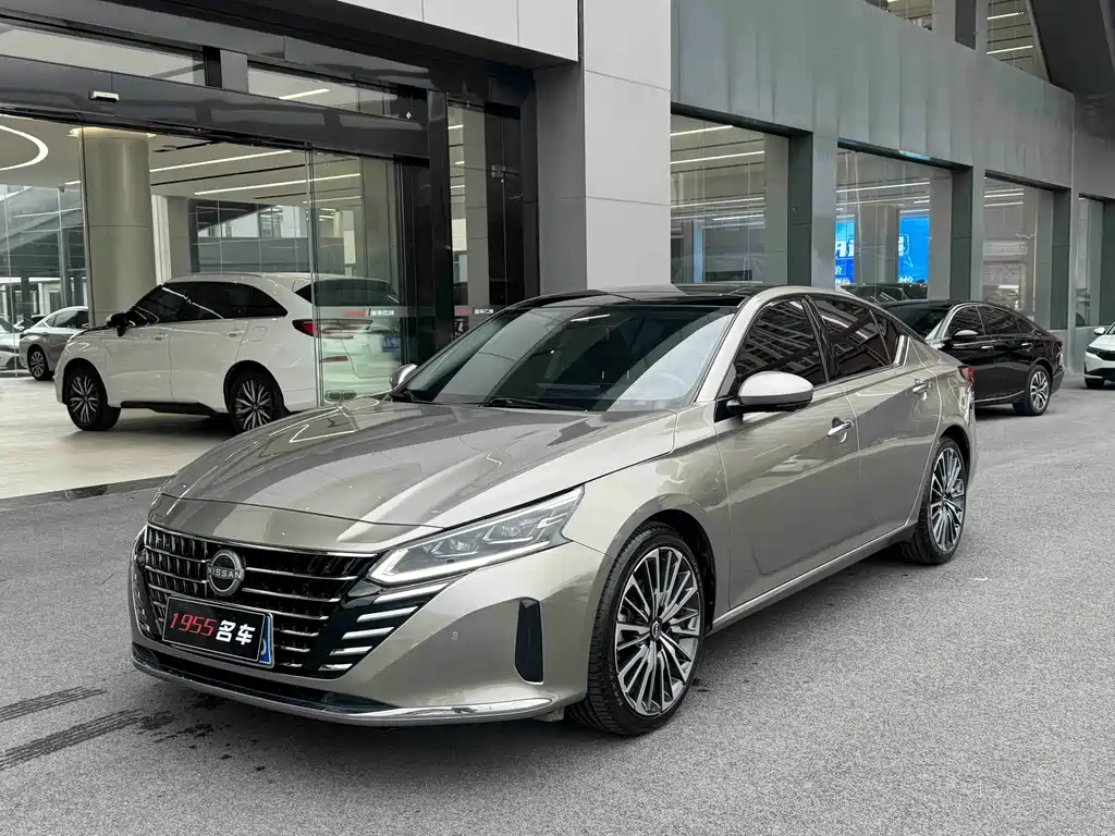 Купить Nissan Teana