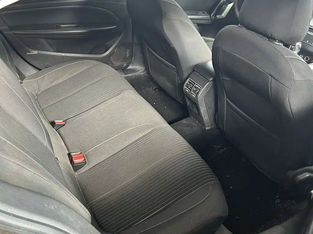Peugeot 408 — миниатюра 4