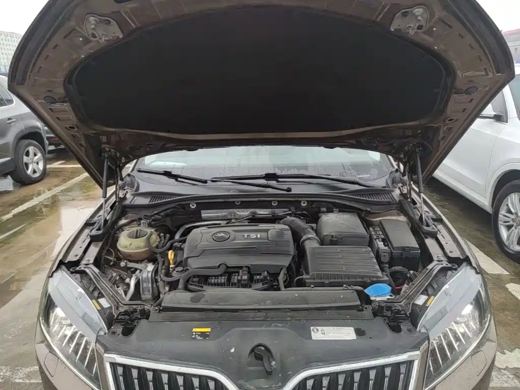 Skoda Superb — миниатюра 20