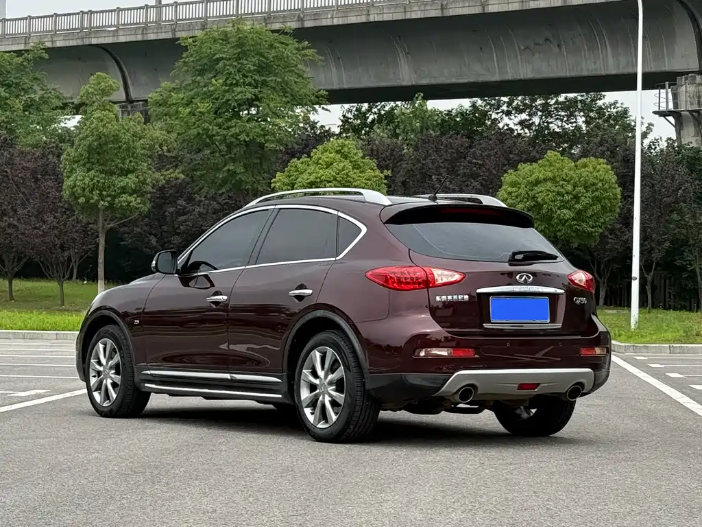 Infiniti QX50 2015 2.5L Enjoy