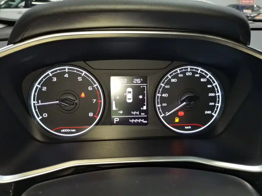Geely Binyue — миниатюра 12