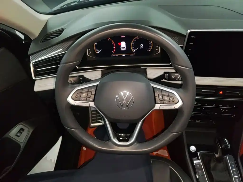 Volkswagen Tiguan L — миниатюра 11