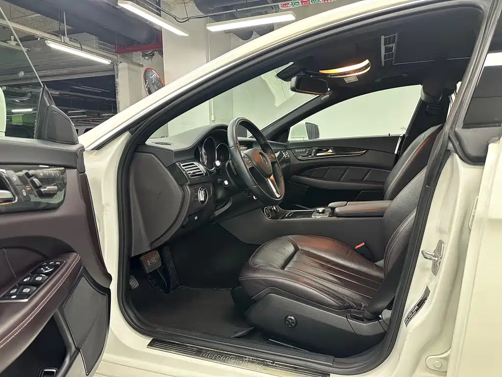 Mercedes-Benz CLS 2012 CLS 300 CGI