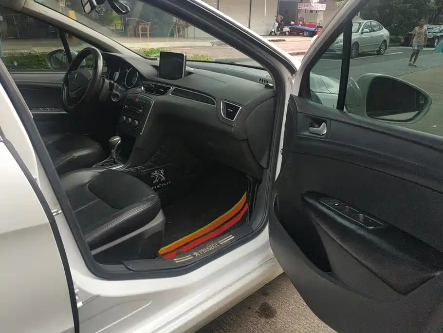 Peugeot 308 — миниатюра 8