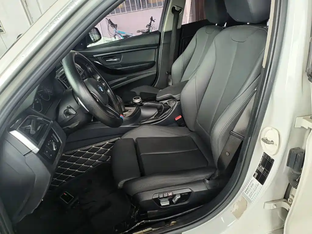 BMW 3 Series — миниатюра 15