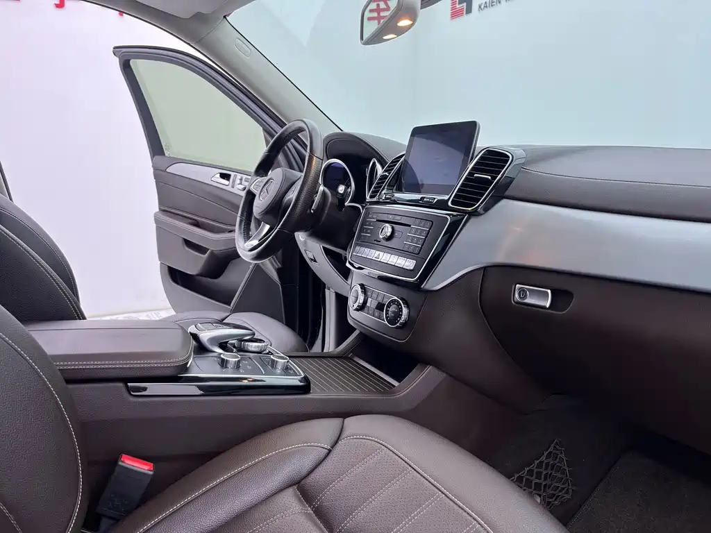 Mercedes-Benz GLS — миниатюра 16