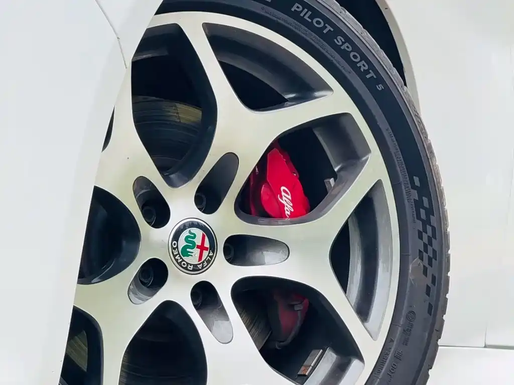 Alfa Romeo Giulia — миниатюра 7