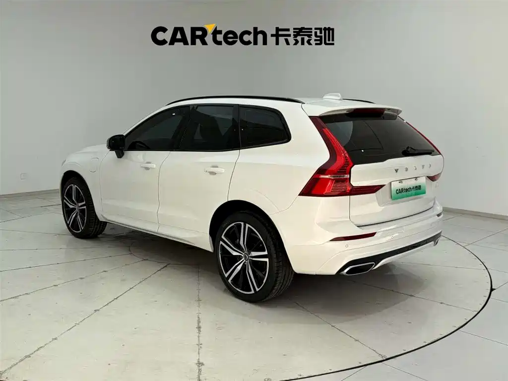 VOLVO XC60 PLUG IN HYBRID