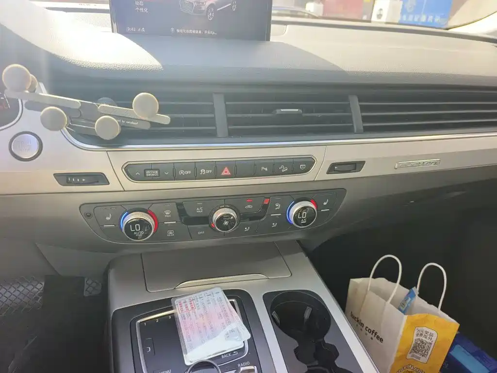 Audi Q7 — миниатюра 16