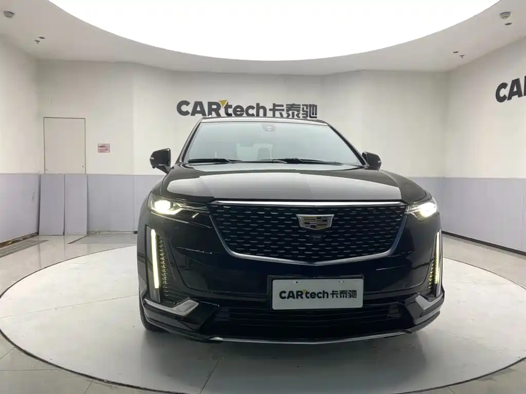Cadillac XT6 2021 2.0T мест
