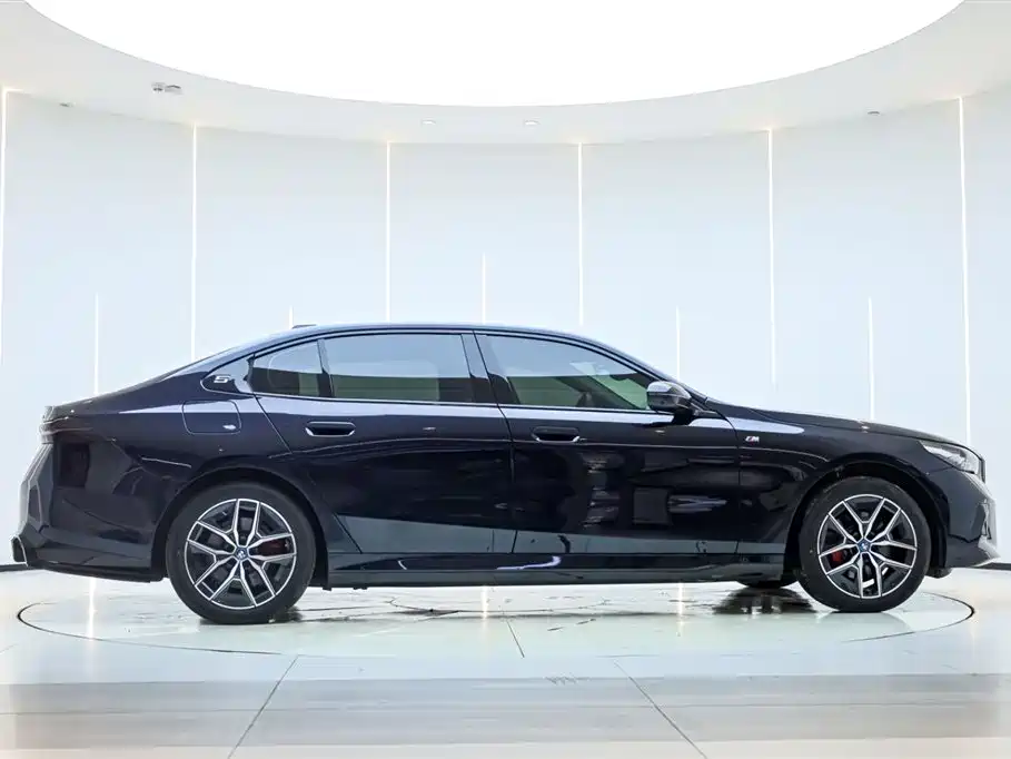 BMW i5 2024 eDrive 35L M Sport
