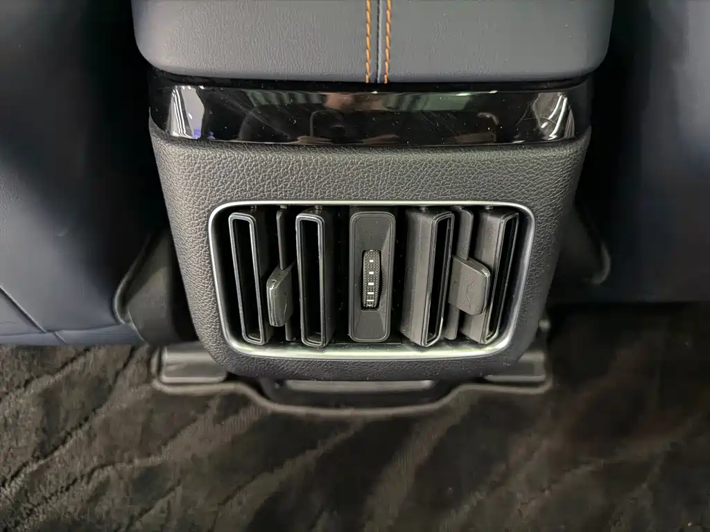 BYD PLUS New Energy — миниатюра 16